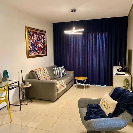 Fat Cow Apartment 101 Larnaca Bagian luar foto
