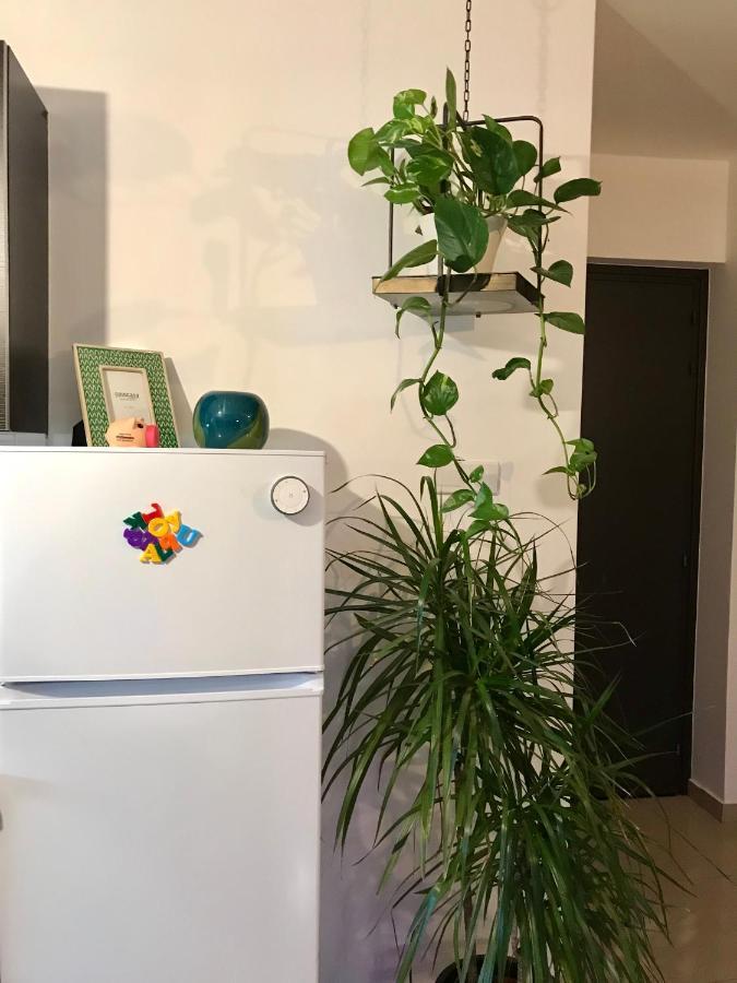Fat Cow Apartment 101 Larnaca Bagian luar foto